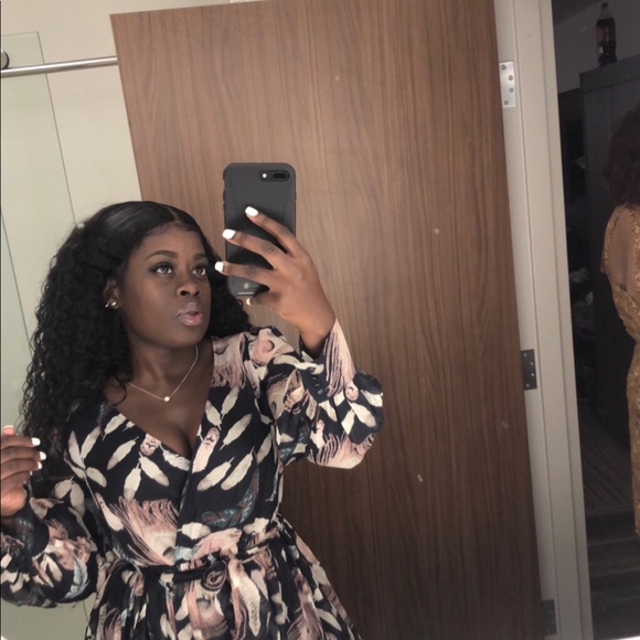 Dress - Picture 3 of 4